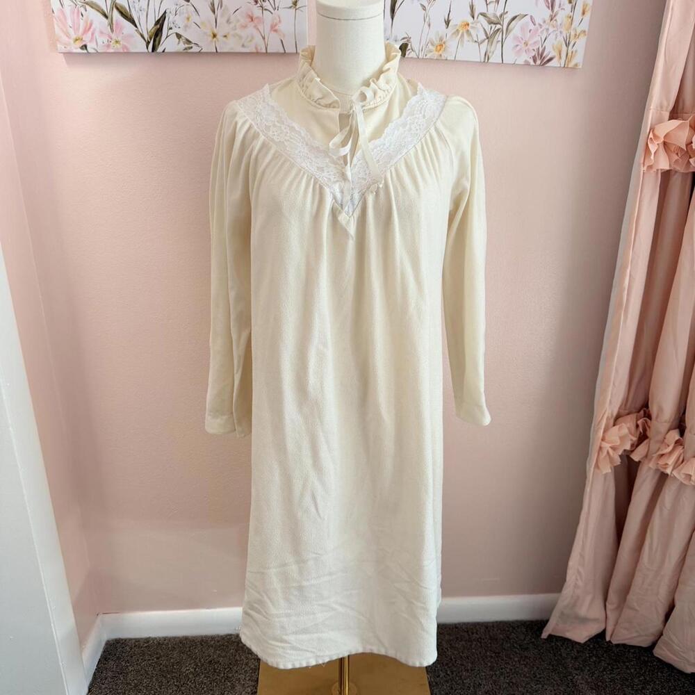 Vintage Gilligan O’Malley Cream Nightgown Dress | Lace Ruffle Cottagecore | S/M